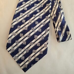 Berardi Blue and Cream Men's Silk Necktie Tie